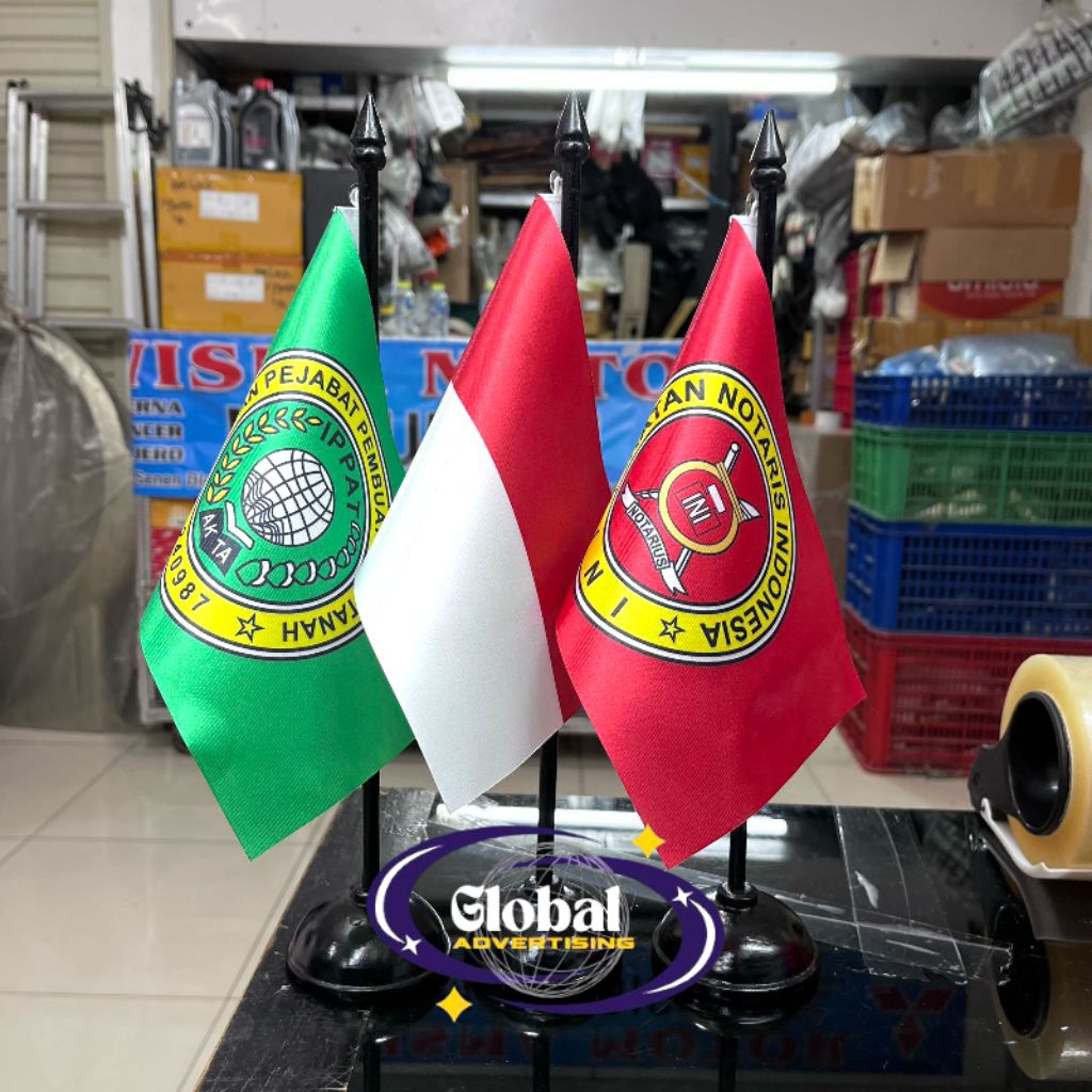 

Bendera Notaris Bendera Indonesia Bendera IPPAT + Tiang Kayu Meja