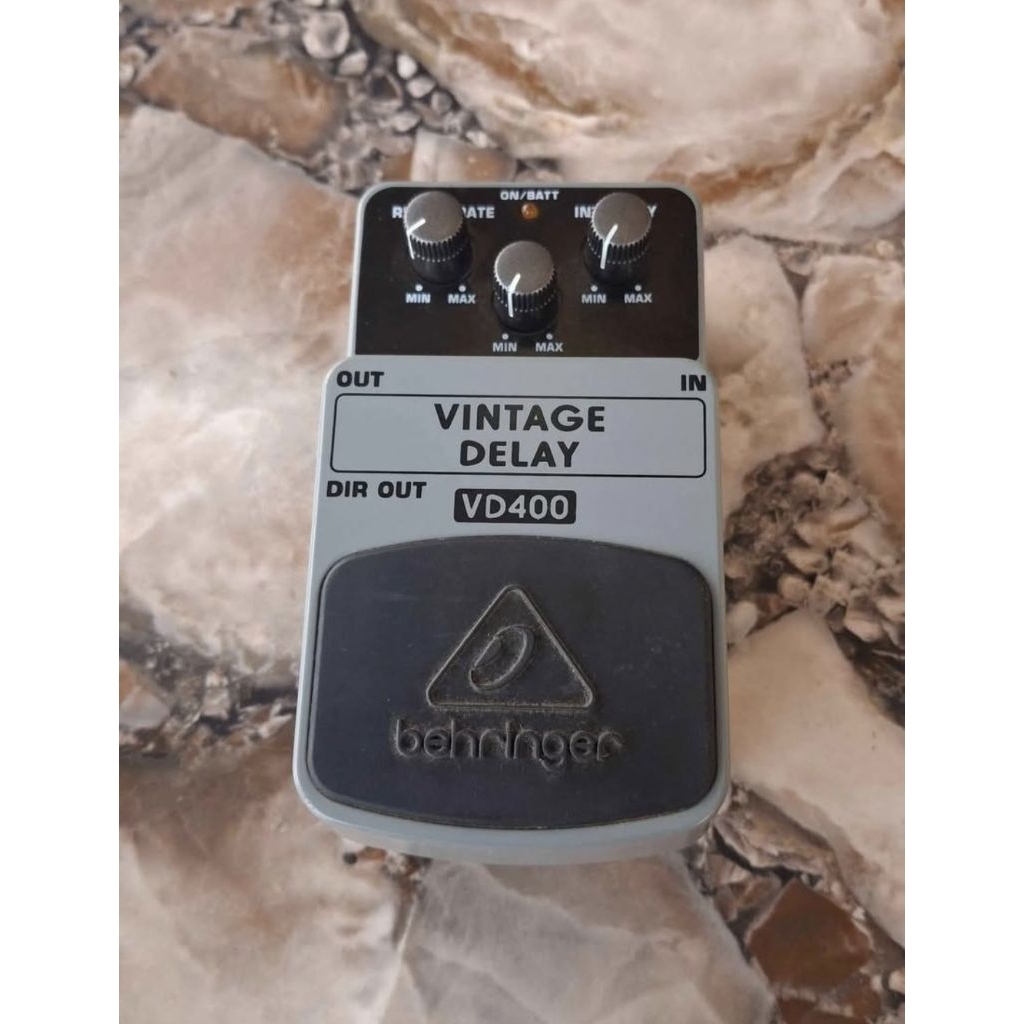 EFEK BEHRINGER VD400 VINTAGE DELAY