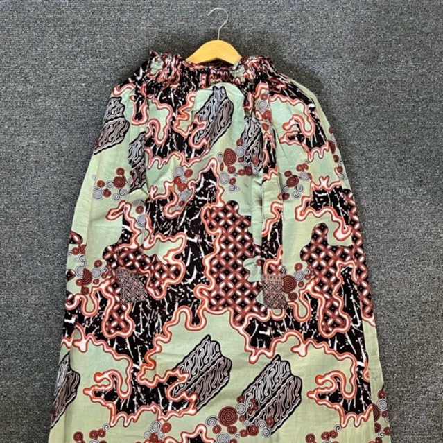 [PRELOVED] ROK BATIK