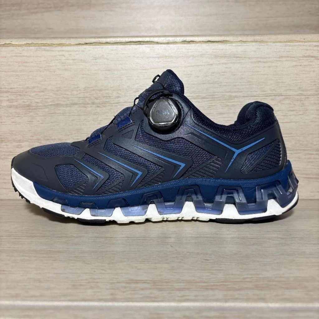 SEPATU OUTDOOR  TREKKING HIKING & RUNNING PROSPECS BOA SYSTEM / TALI PUTAR SECOND ORIGINAL  [ MURAH 