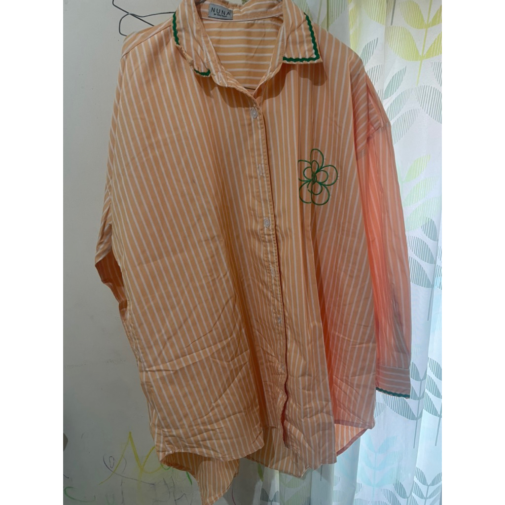 kemeja oversize nuna peach