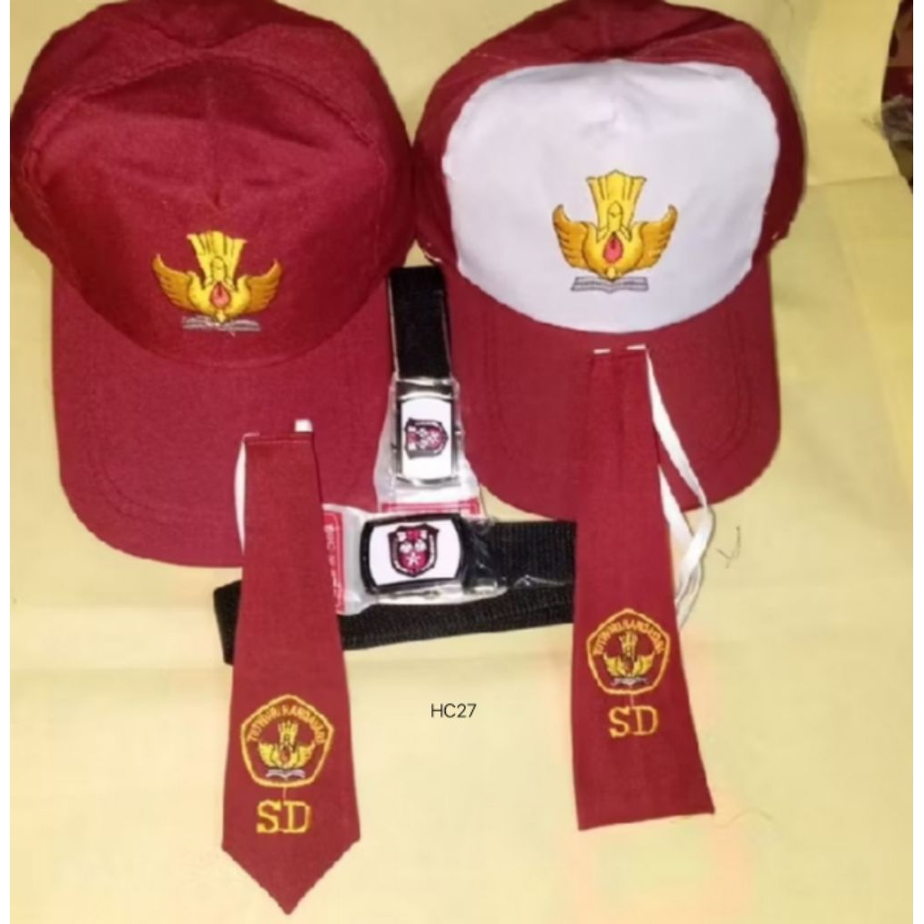paket topi sd polos dasi laki²sabuk