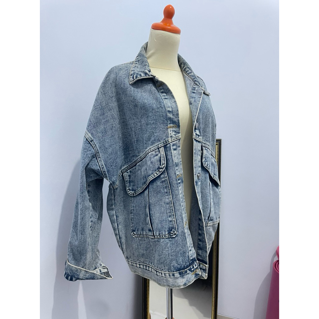 This is April Jacket Preloved