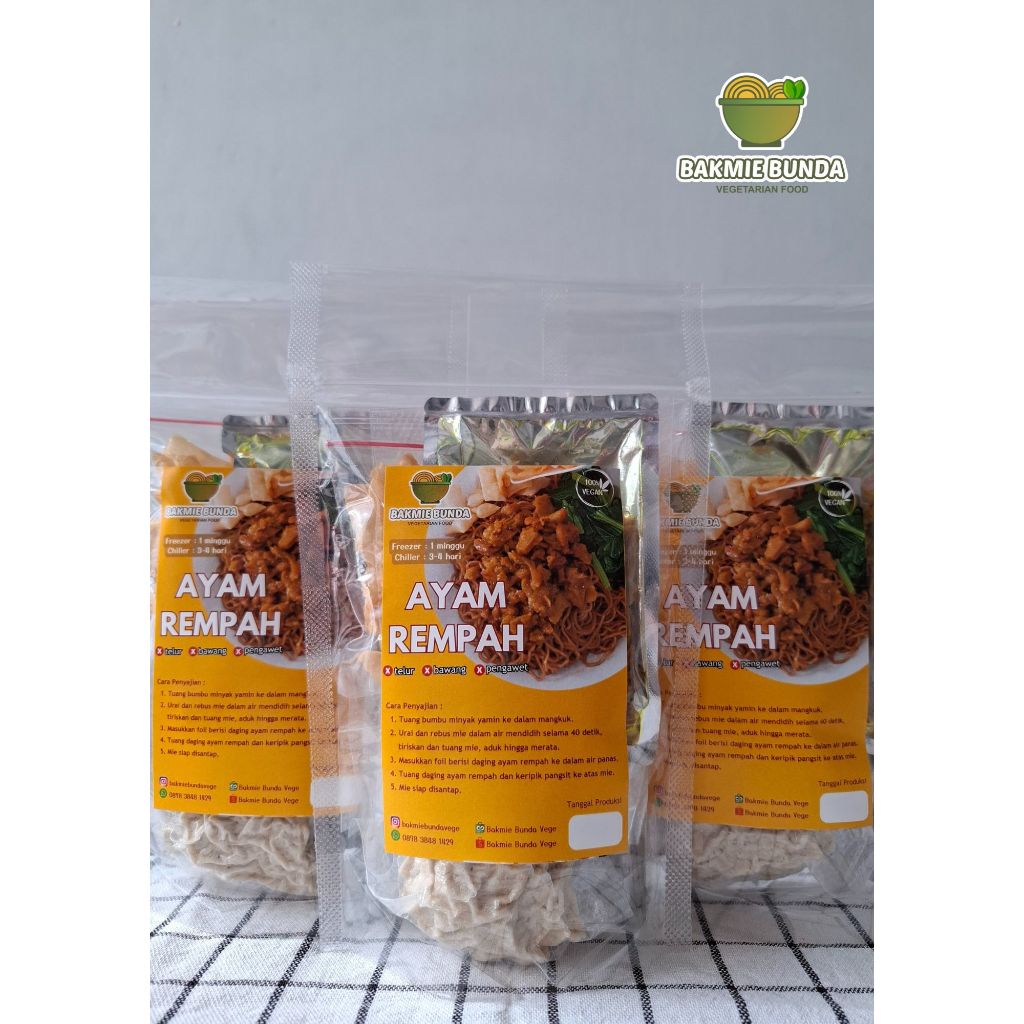 

MIE FROZEN AYAM REMPAH VEGAN VEGETARIAN BAKMIE BUNDA