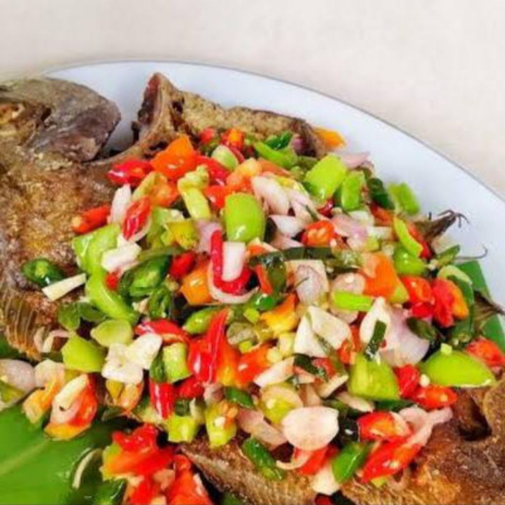 

Bawal Goreng Sambal Dabu Dabu