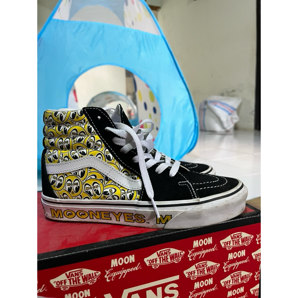 VANS X MOONEYES SK8-HI "BLACK YELLOW