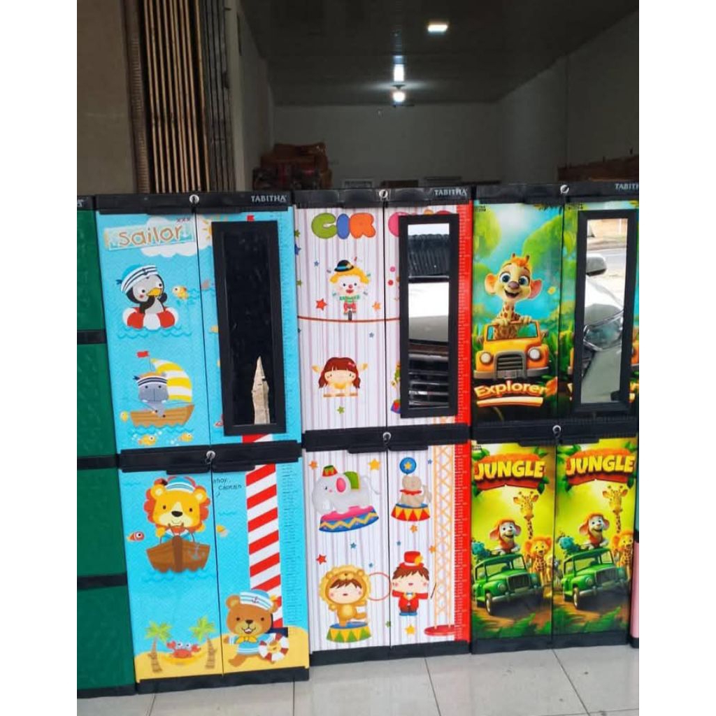 lemari pakaian plastik karakter