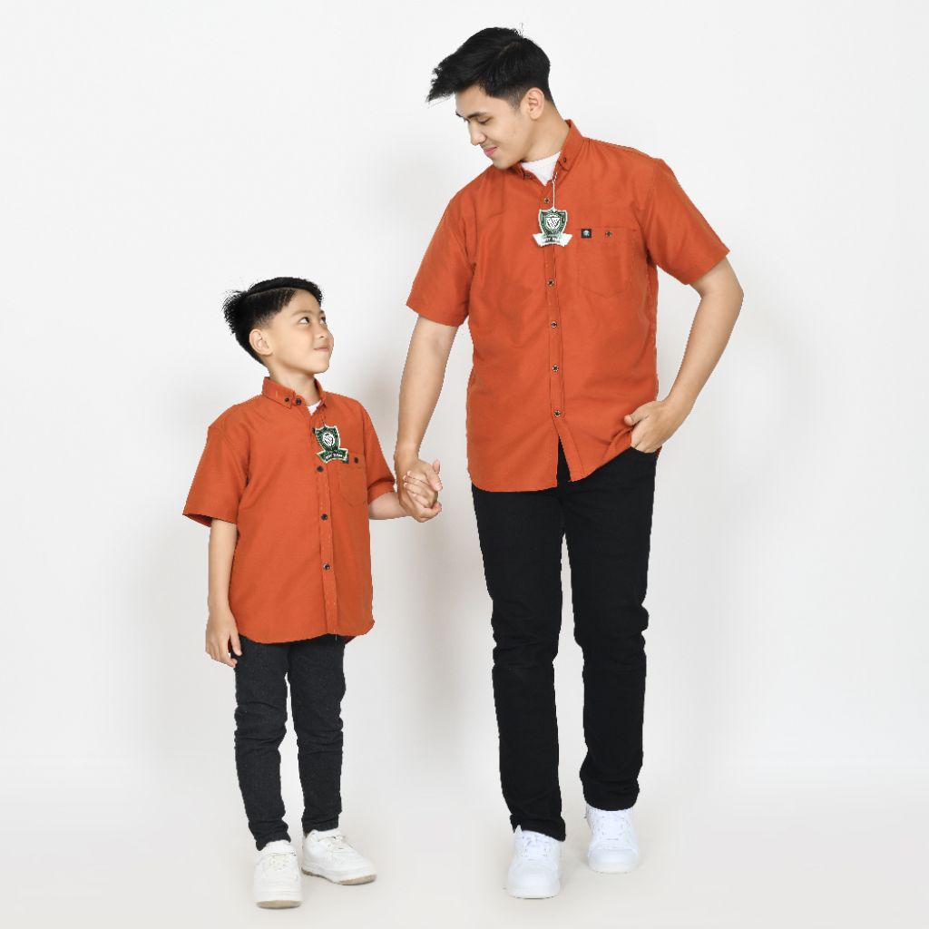 Kemeja Polos Ayah Dan Anak Lengan Pendek Warna Teracota Bahan Katun Poplin