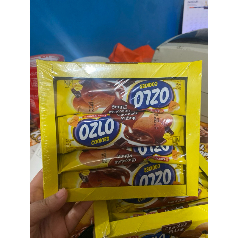 

LMP - Ozlo Cookies Rasa Chocolate Filling 1box isi 10pcs