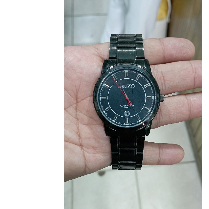 jam tangan pria quarzt sporty stenlis steel Seiko all black water resist