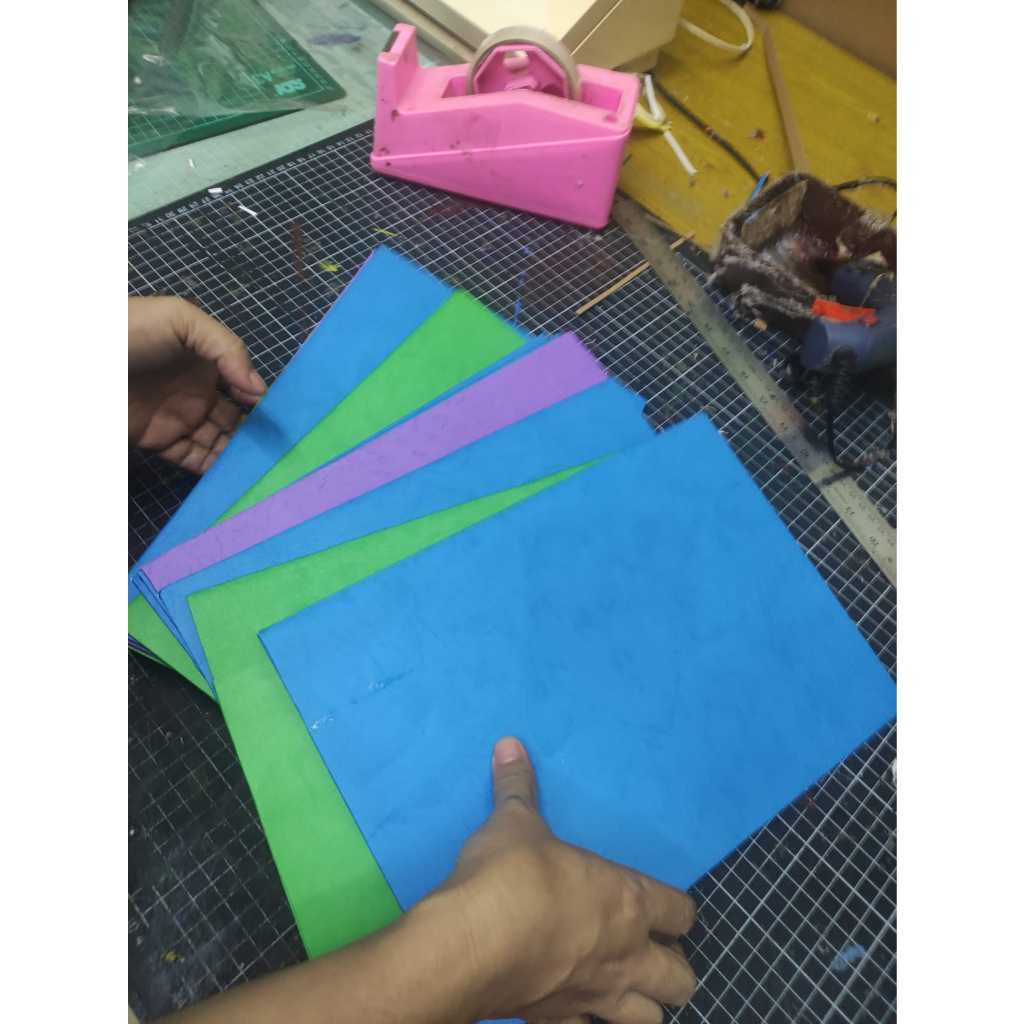 

cover pop up book ukuran a3, warna dikirim random, tugas prakarya sekolah