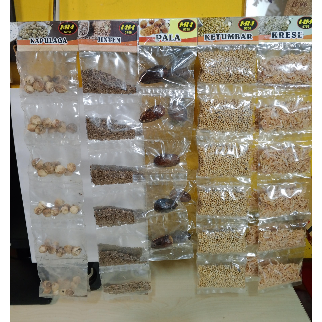 

Bumbu Dapur Aneka Rempah Lengkap Pala/Kapulaga/Jinten/Ketumbar/Krese