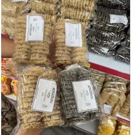 

Rengginang Sari Udang tanpa jemur (lorju', manis, cumi, kerang)