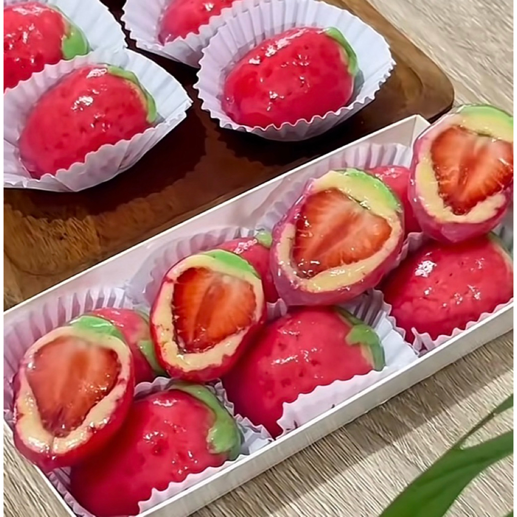 

Kue Basah Strawberry Lukchup Viral Isi Buah Strawberry Luk Chup