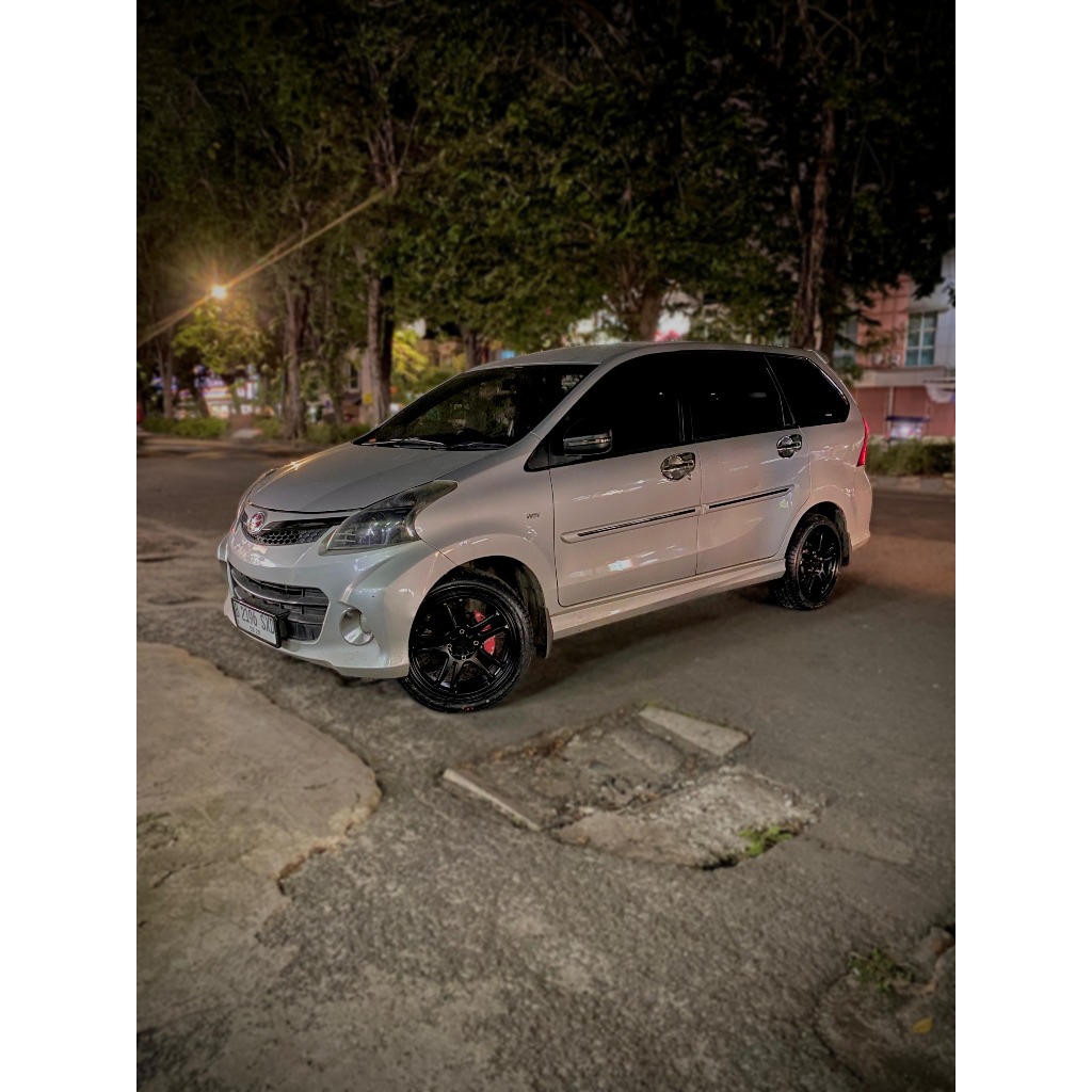 paket velg plus ban accelera 205 50 r17 untuk mobil avanza use velg hsr nx spo ring 17