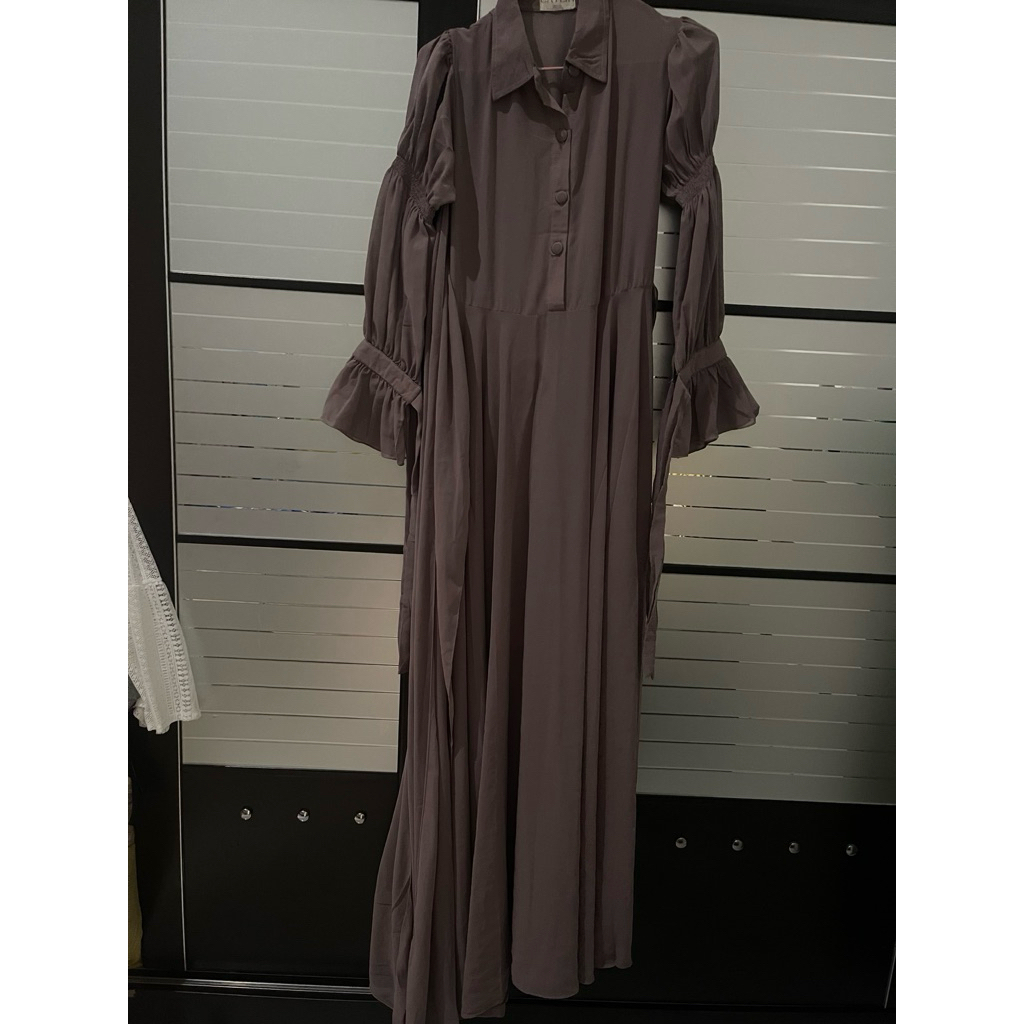 preloved dress panjang Merk Caylin