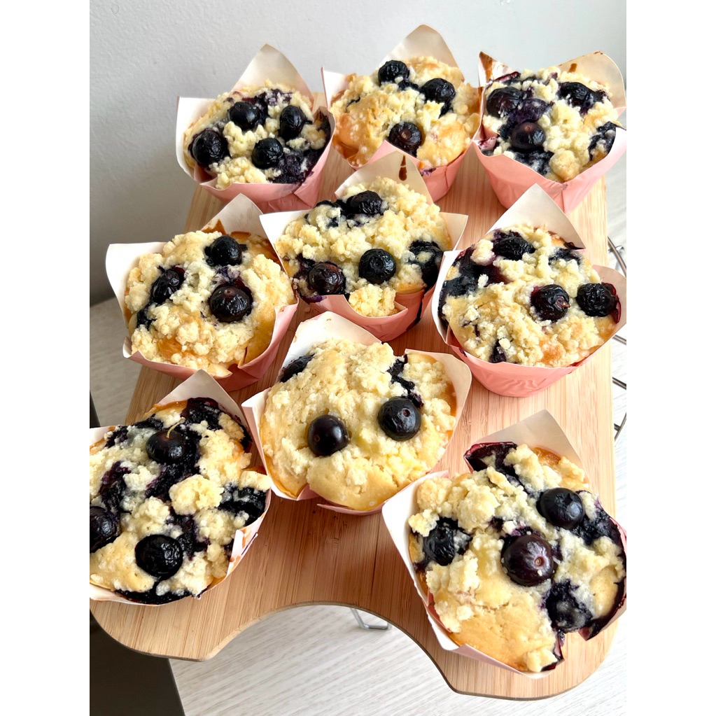 

Blueberry Crumbles Muffin Dengan Creamcheese Fillings