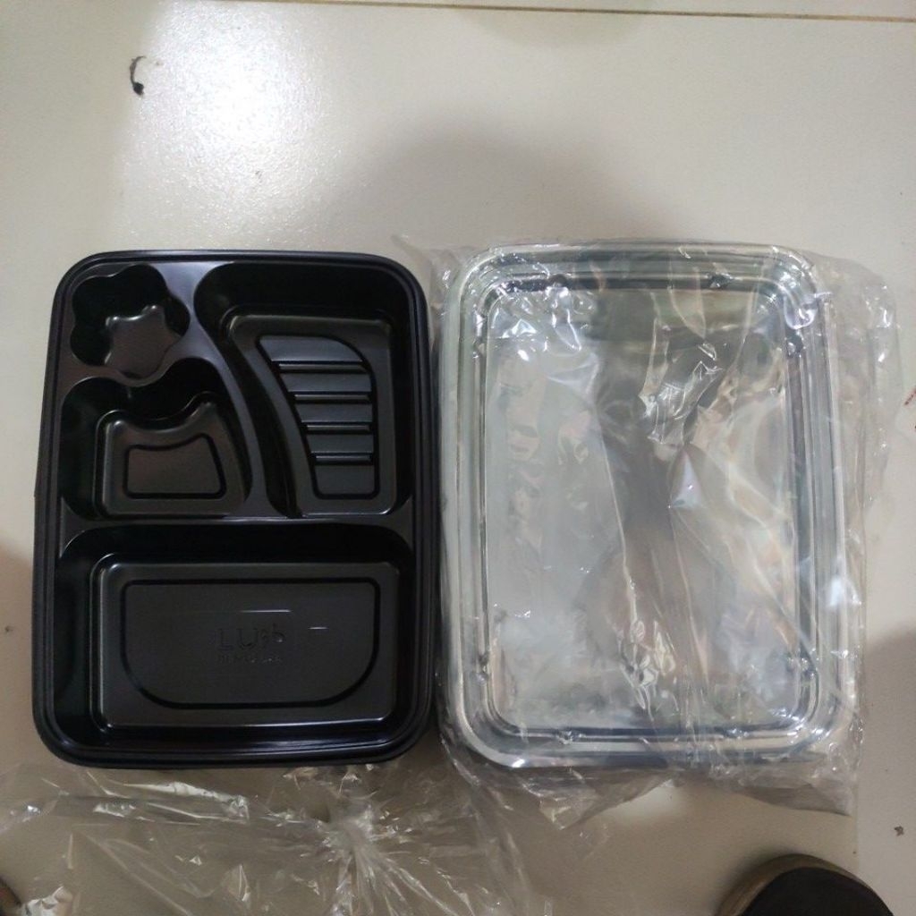 Bento Mika Sekat 4 LUX