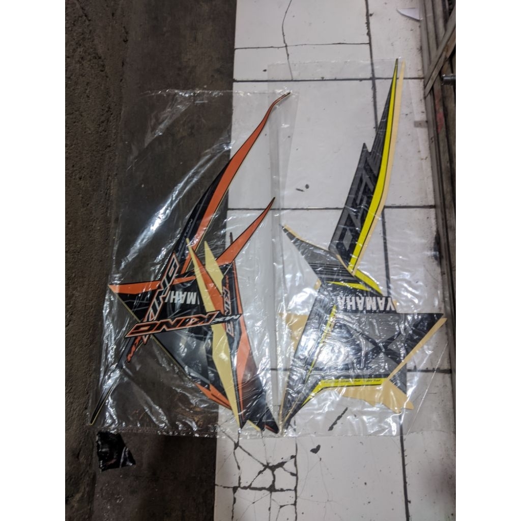 Lis striping motor standar original Yamaha MX king tahun 2017/2018 terlaris