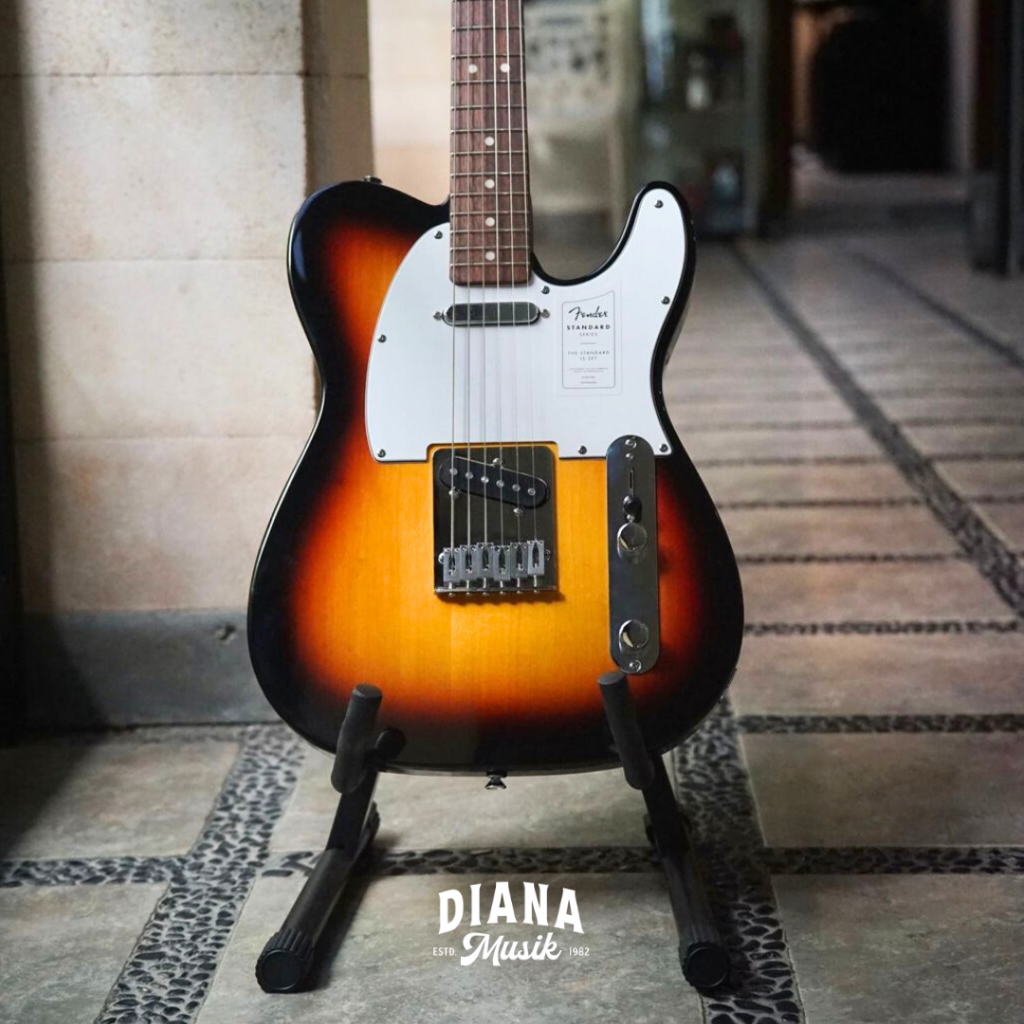 Gitar Elektrik Fender Standard Telecaster w/White Pickguard, Laurel FB in 3-Color Sunburst, Made in 