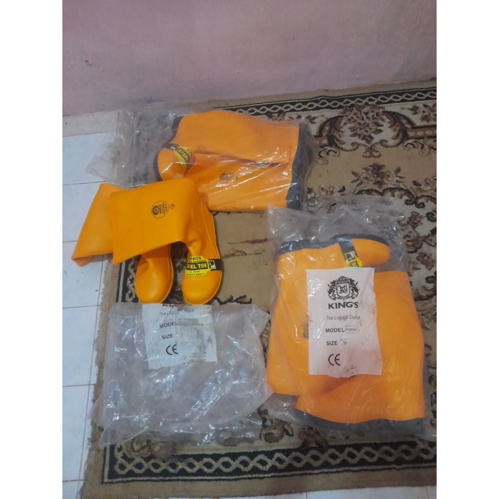 KING'S Sepatu Boots Safety Waterproof PVC KV 20 YX Warna Kuning (Sepatu Proyek)

