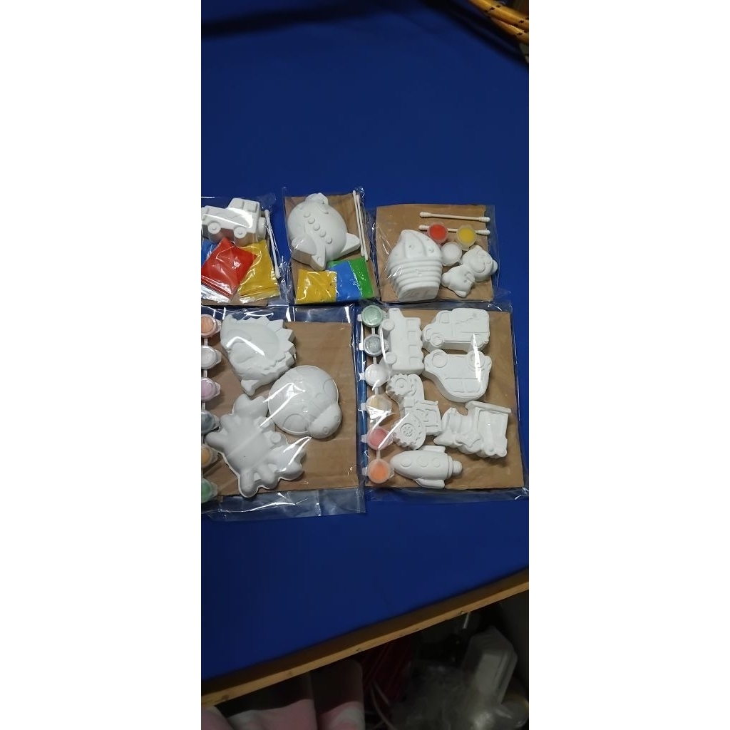 

paket patung besar, kuas,pewarna cup
