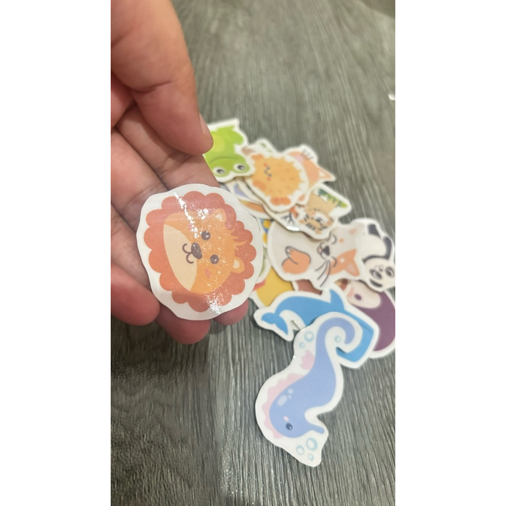 

stiker karakter lucu glossy