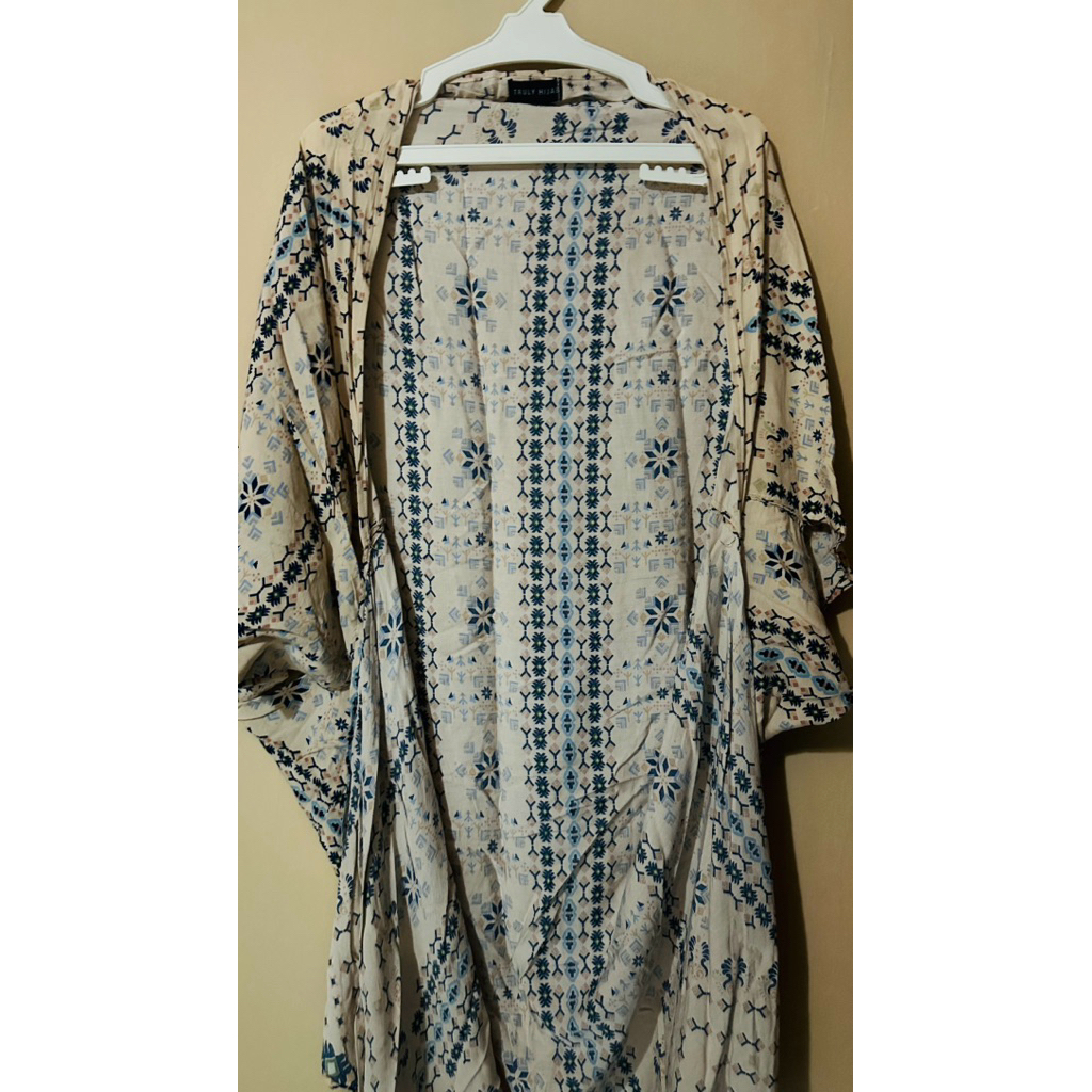 Preloved Outer scarf