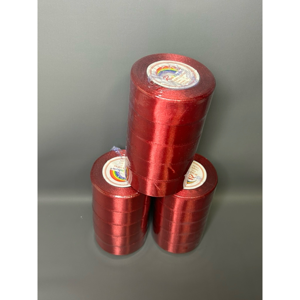 

Pita Satin Maroon 1 inci / 2,5 Cm ( ada yang siap potong )