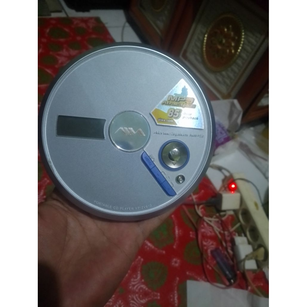 bahan discman aiwa mulus/mati