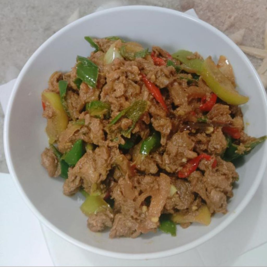 

Tumis Daging Sapi Suwir / Beef Yakiniku Menu Catering Harian