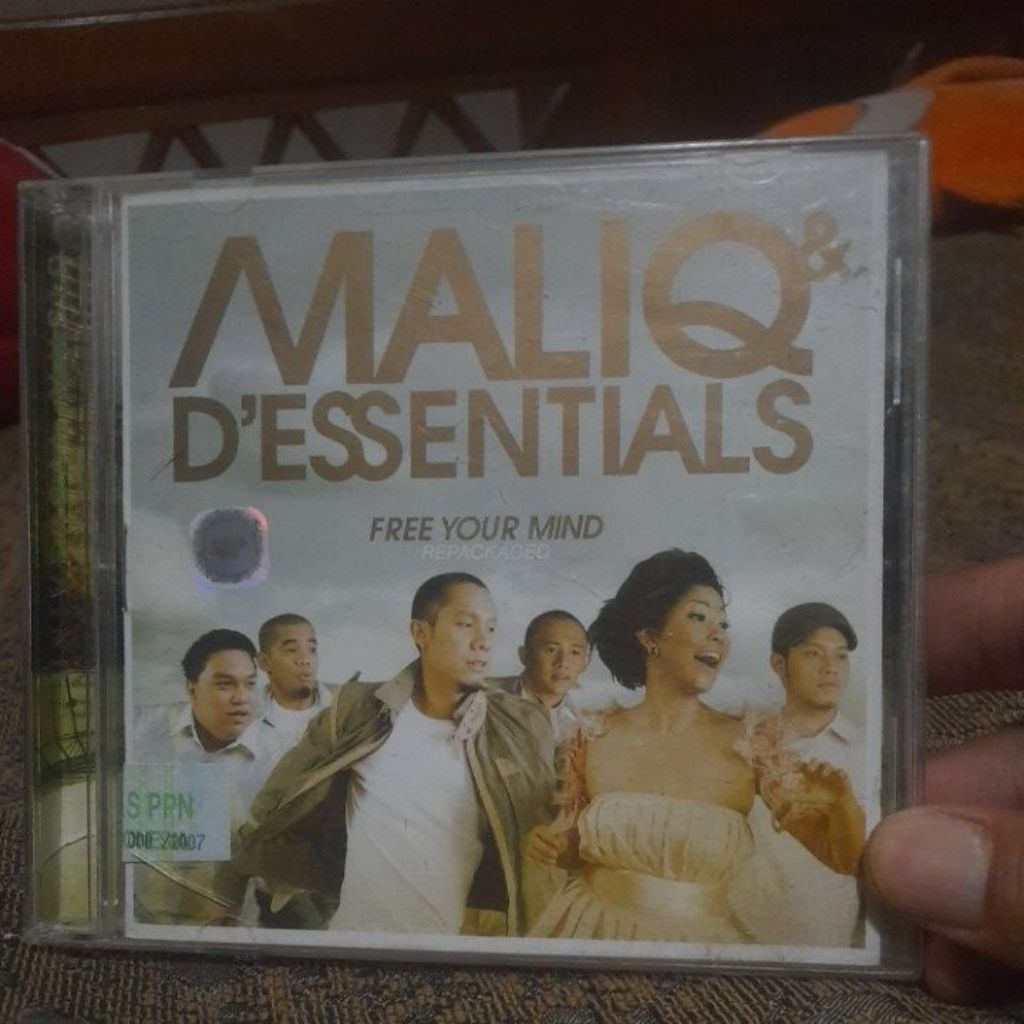 cd musik maliq & d'essential free your mind (CD899)