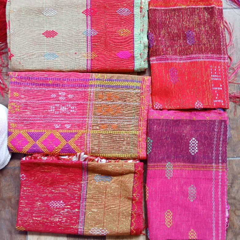 KODE A85C ULOS SADUM  WARNA RANDOM  SADUM WARNA CAMPURAN  ULOS PENARIULOS BATAK