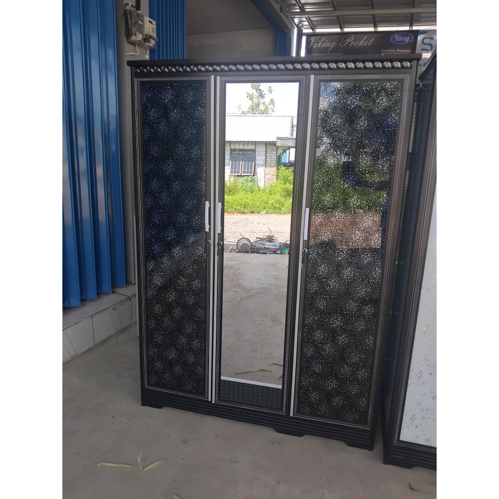 Lemari Pakaian Alumunium 3 Pintu
