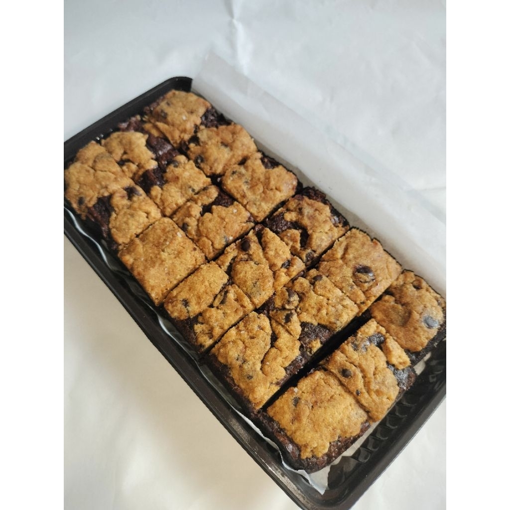 

Brookis / Brownies Cookies Medium