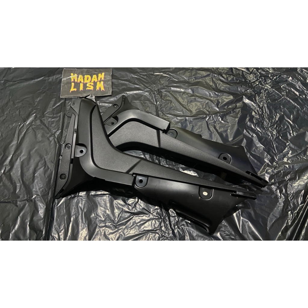 COVER FR-COVER BODY BAWAH SAMPING DEPAN KIRI DAN KANAN HITAM DOFF HONDA SUPRA X 125 FI, 100% ORIGINA