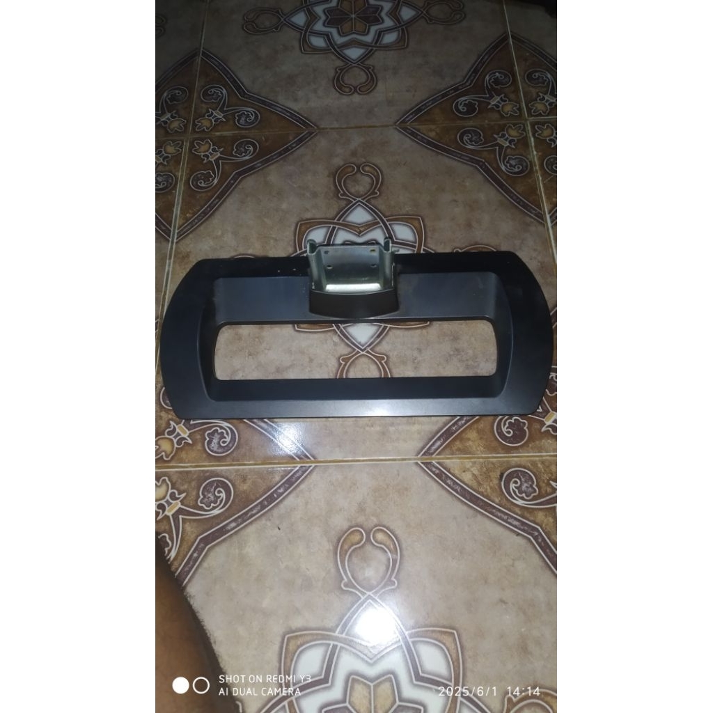 kaki tv sharp 32 inch original,