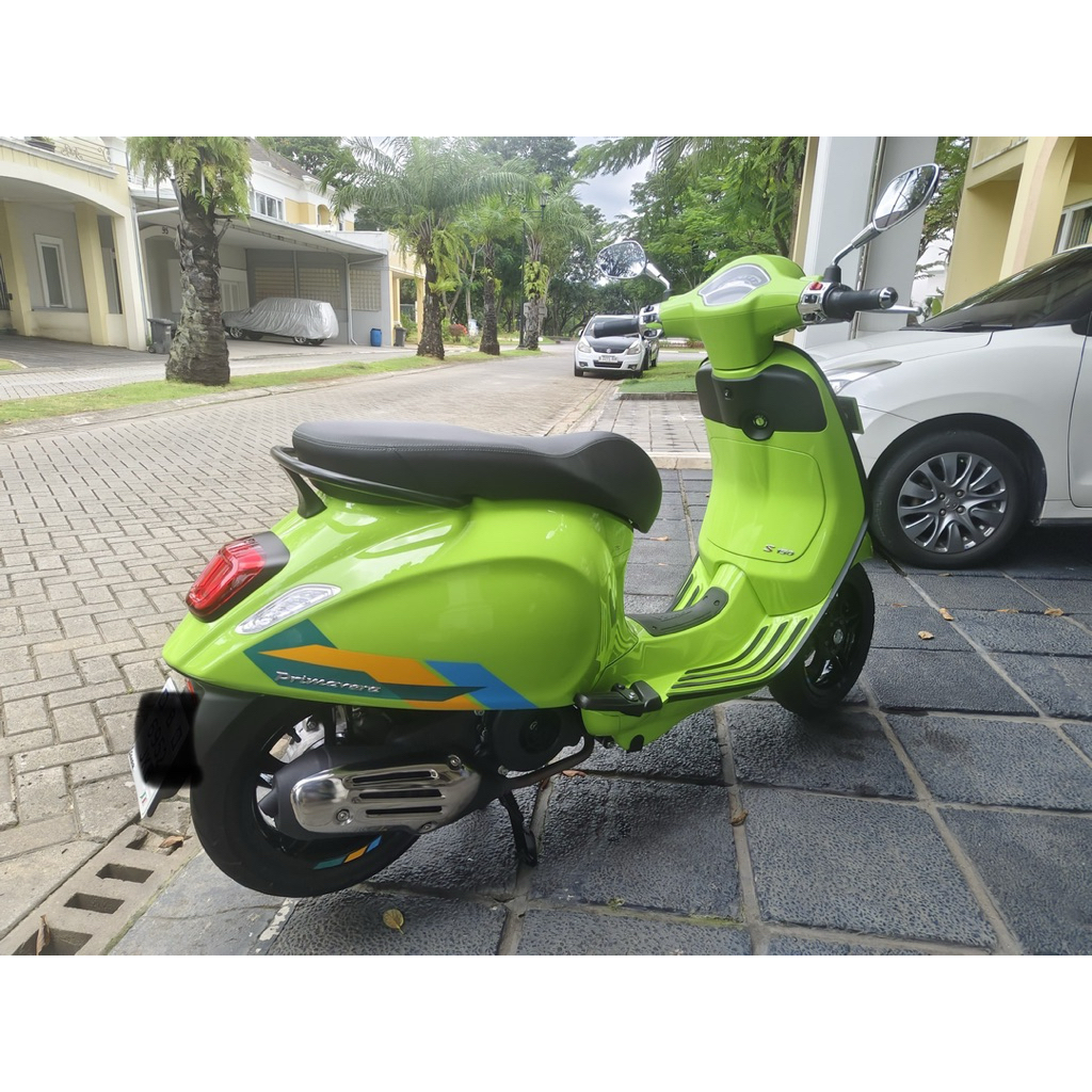 Stiker ppf paint protection film motor vespa