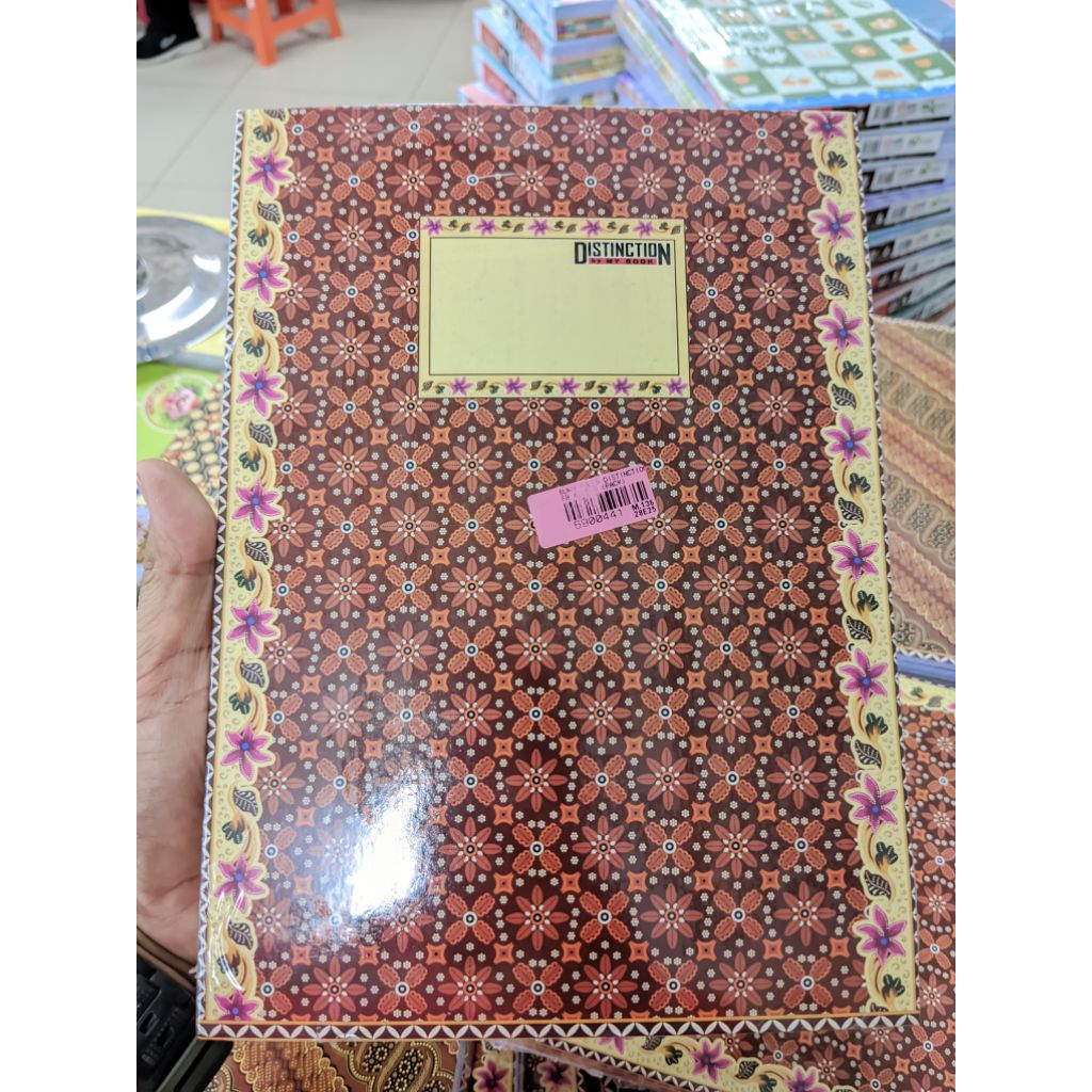 

BUKU TULIS KWARTO DISTINCTION 42 PACK ISI 5