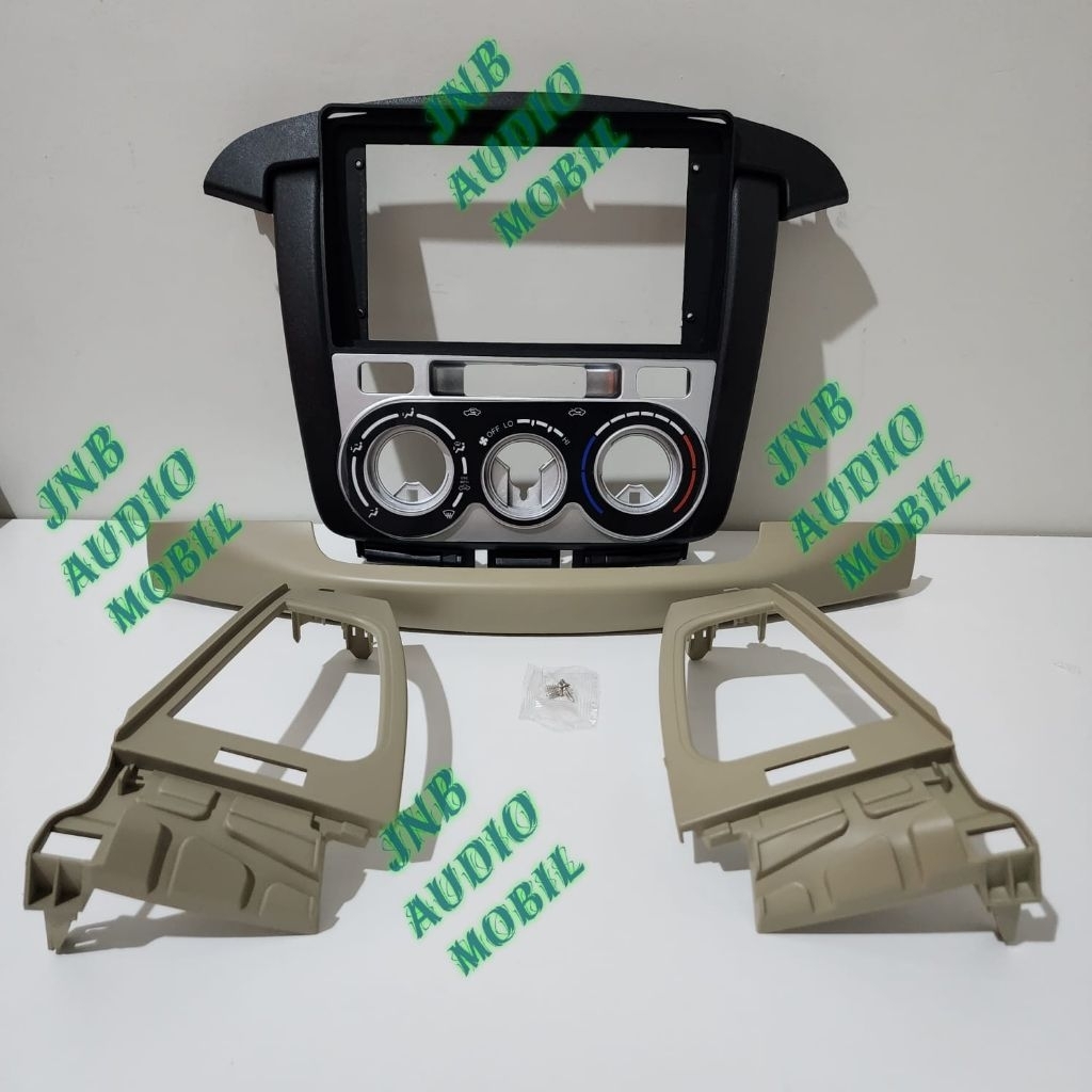 Frame head unit tv mobil android 9 inch mobil innova G 2005-2010