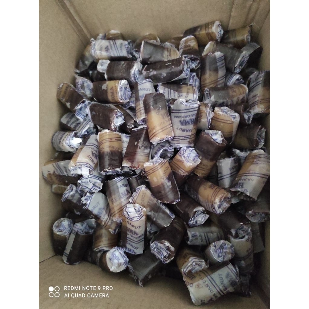 

Arislam Store [BISA COD] Dodol Garut Kiloan Original | Dodol Garut Asli 1Kg | Dodol Garut Original Kiloan 1kg