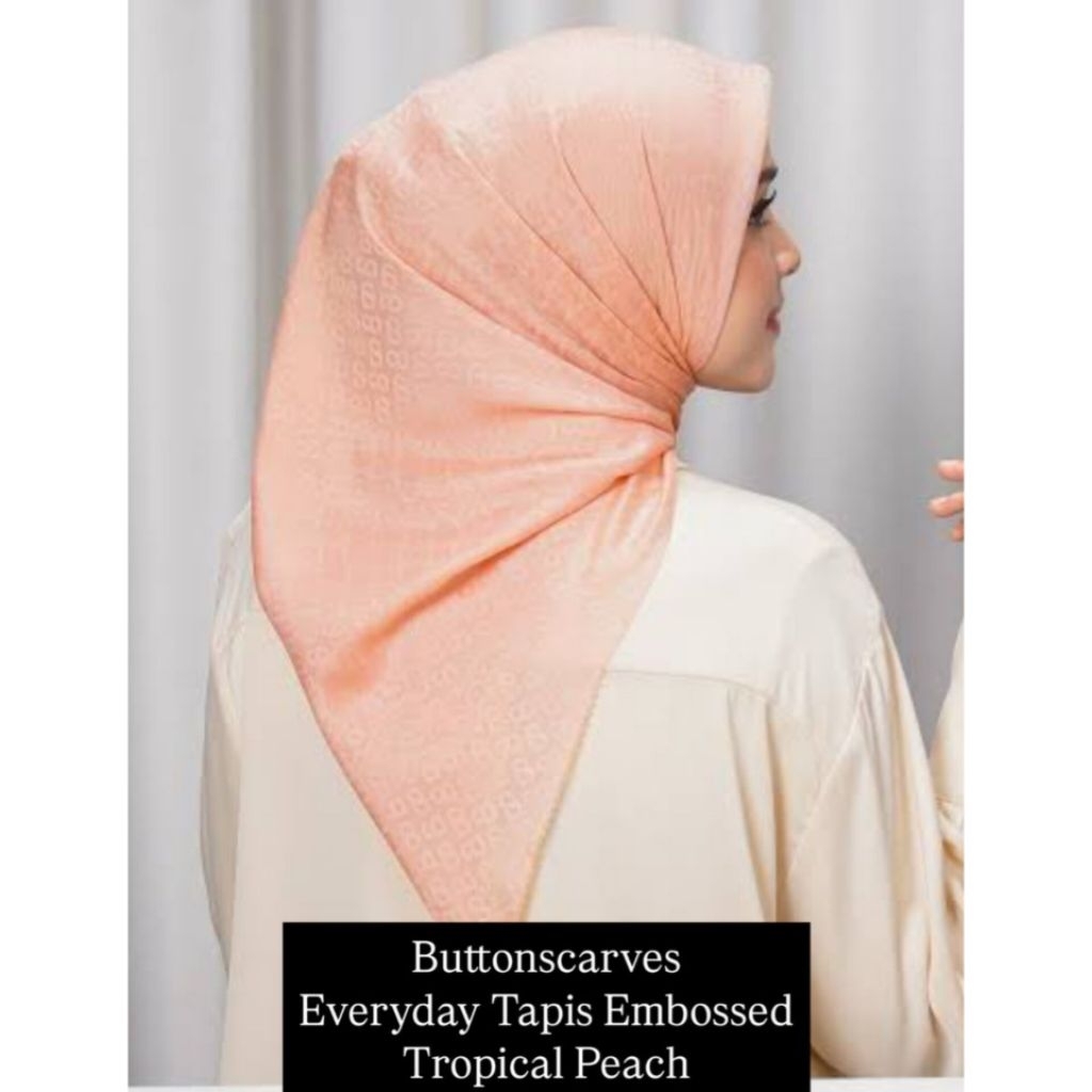 HIJAB BUTTONSCARVES. HIJAB SEGI EMPAT. HIJAB JILBAB BUTTON SCARVES ORIGINAL 100%. JILBAB SEFIEMPAT