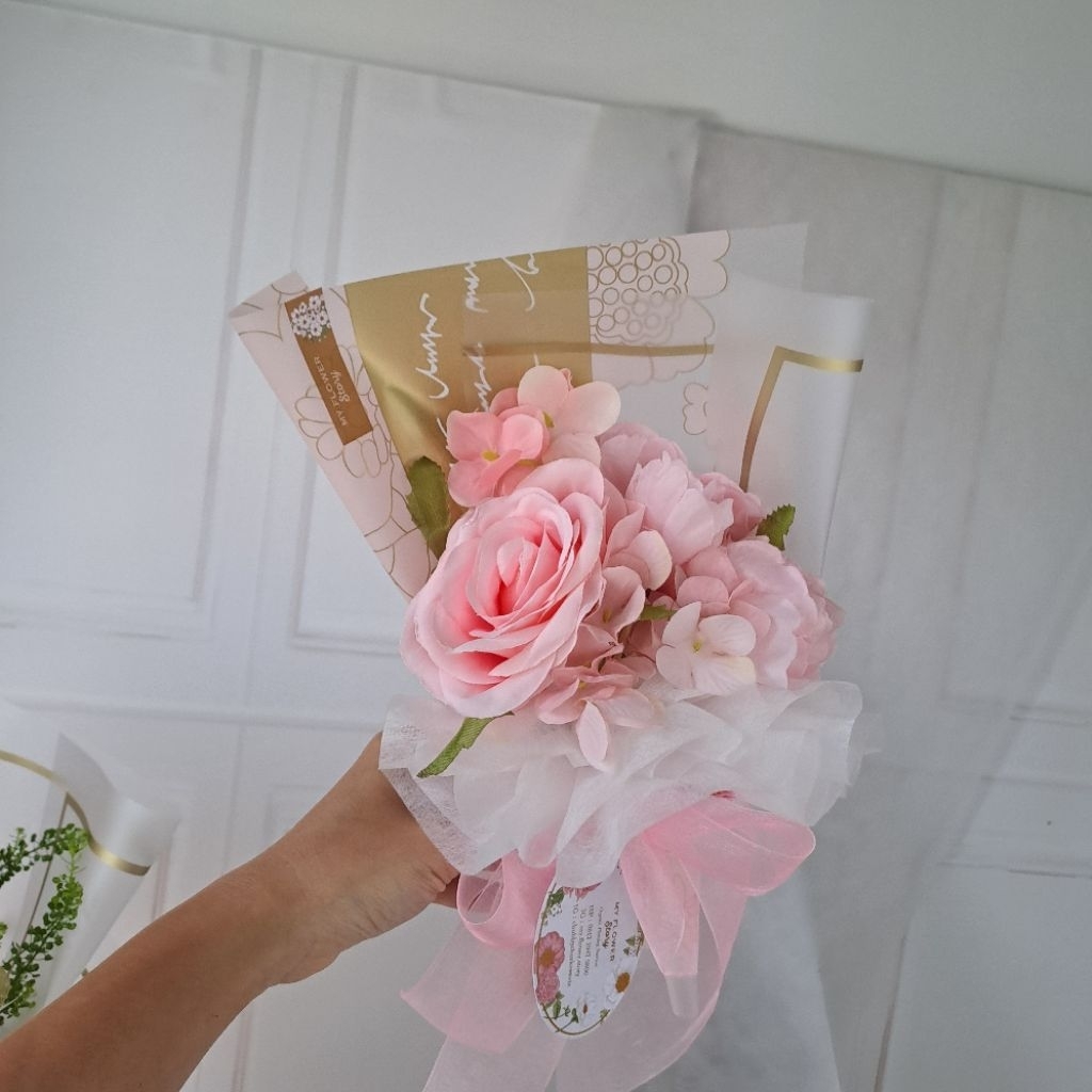 (READY KIRIM TIAP HARI) buket bunga mawar artificial biru dan pink MERAH wisuda graduation anniversa