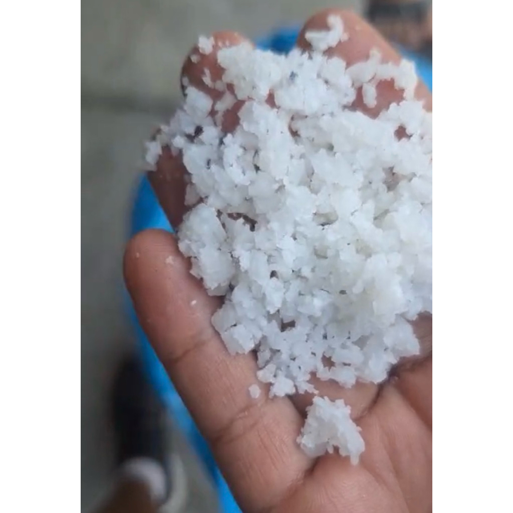 

GARAM KASAR MADURA / GARAM IKAN NON YODIUM 500Gr