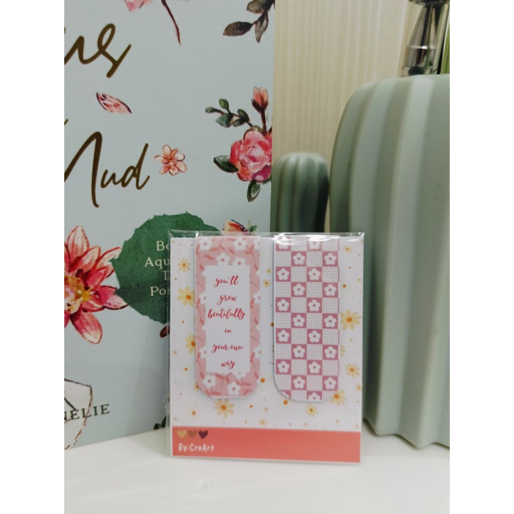 

magnetic bookmark penanda buku magnet aesthetic