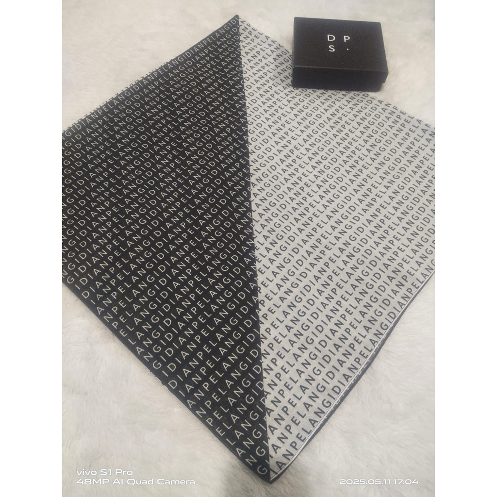 Kerudung Dian Pelangi Studio (Preloved)