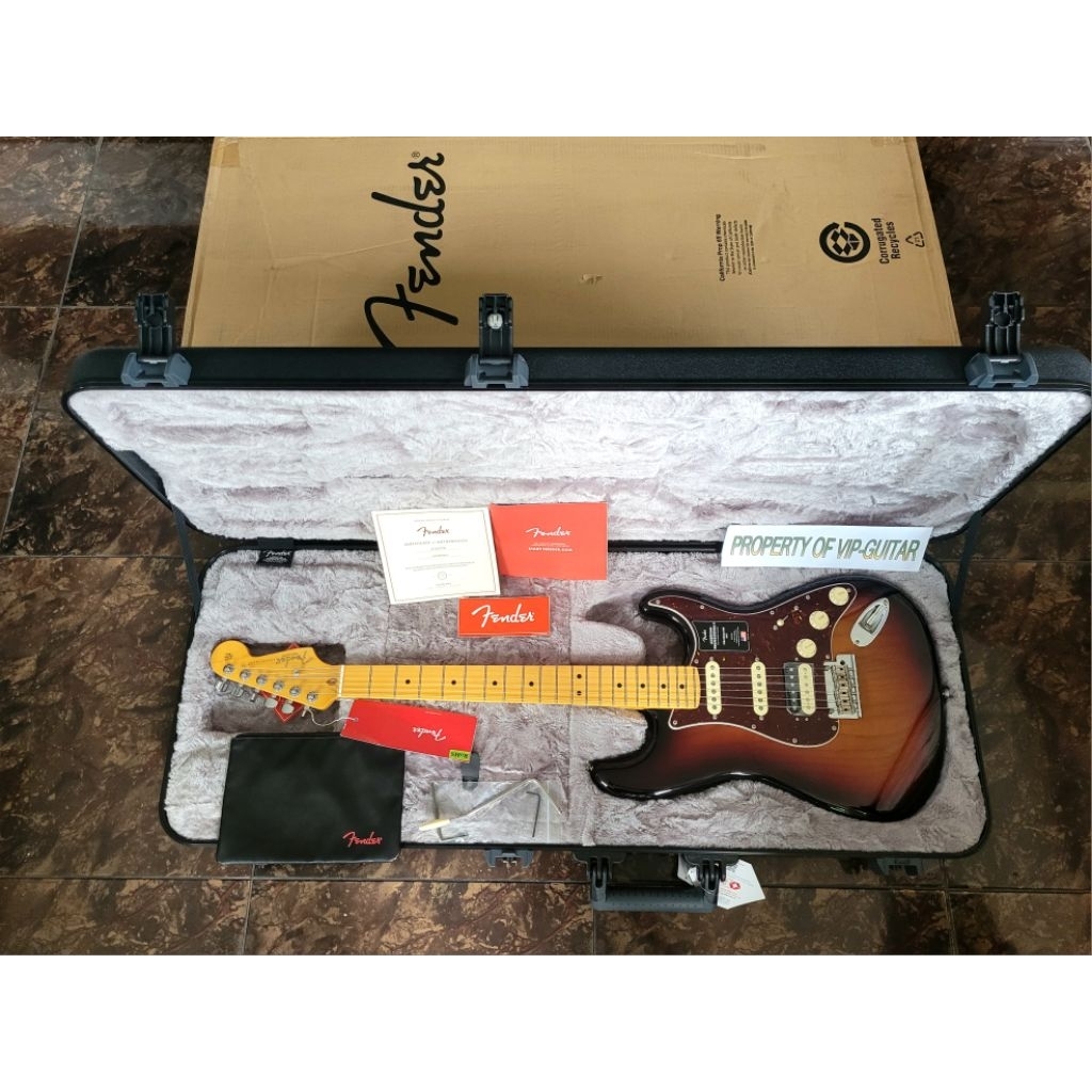 FENDER USA AMERICAN PROFESSIONAL STRATOCASTER HSS SUNBURST MAPLE FRETBOARD

