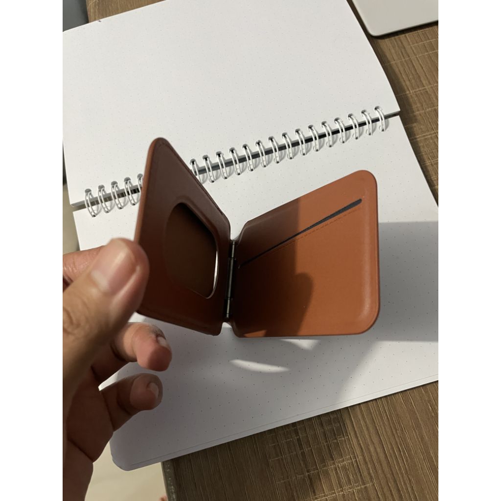 KIIP wireless m2 magnetic card holder magsafe, wallet slim dompet, stand hp coklat bekas