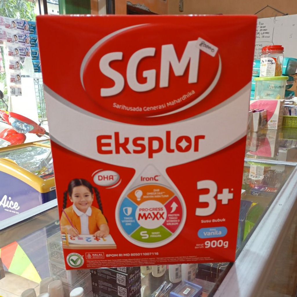 

SGM 3 PLUS RASA MADU VANILA COKlAT 900 GRAM
