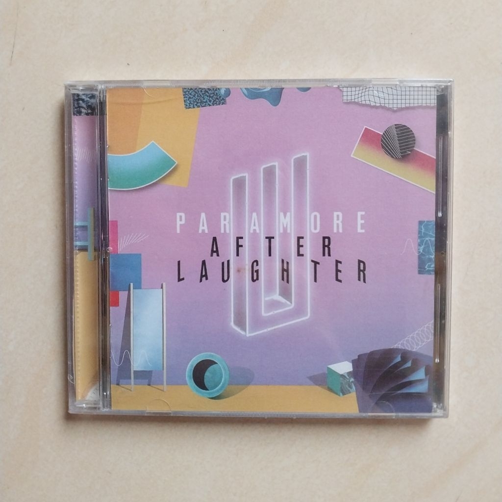 CD PARAMORE ALBUM AFTER LAUGHTER ( IMPORT )